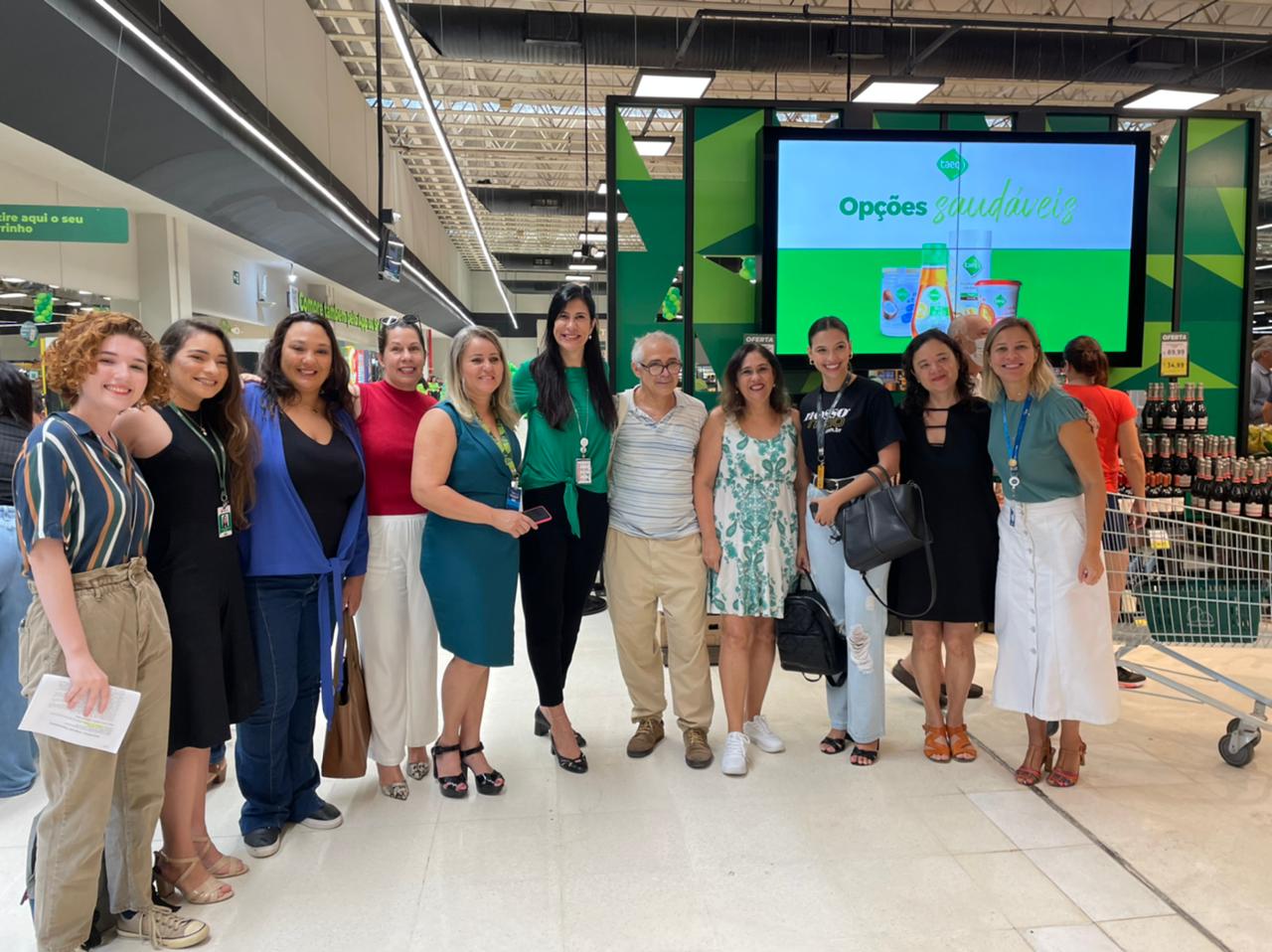 Equipe Divulga Ação com jornalistas na inauguração